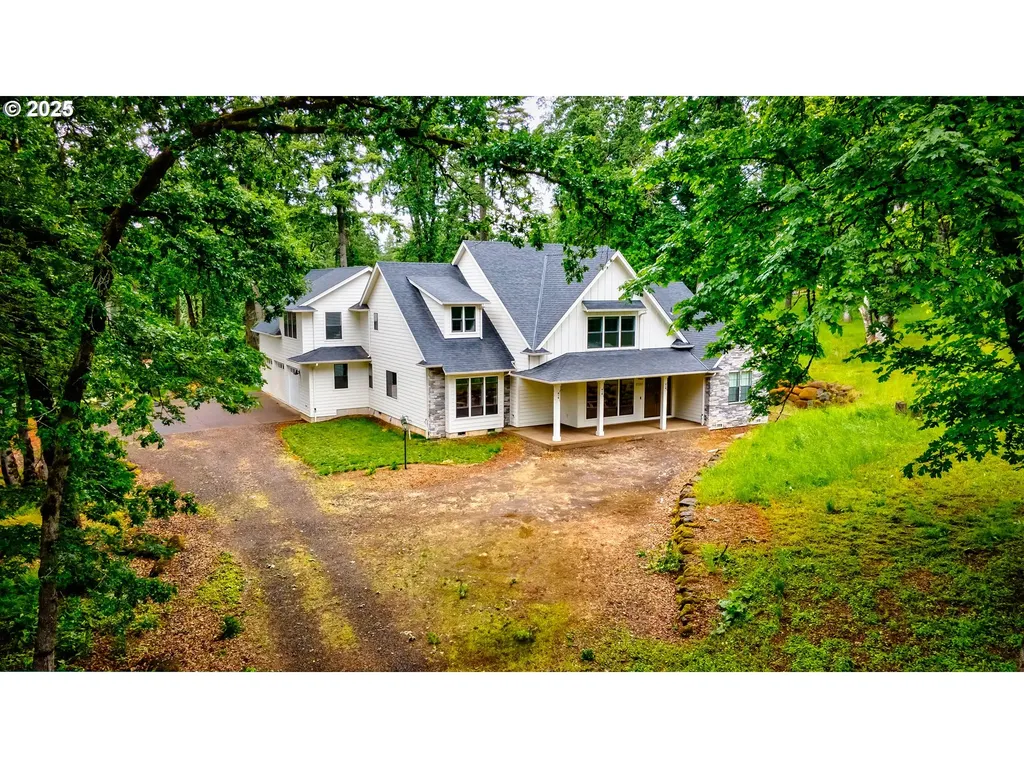 2720 Tara Way SE Salem OR 97317
