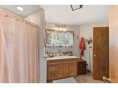 93748 Bay Park Lane Coos Bay OR 97420