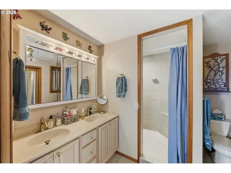 93748 Bay Park Lane Coos Bay OR 97420