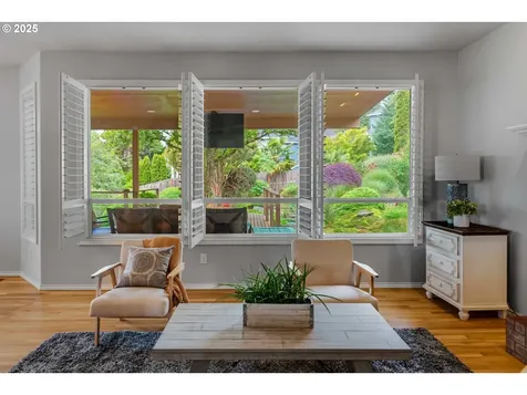 10541 SW Naeve Street Portland OR 97224