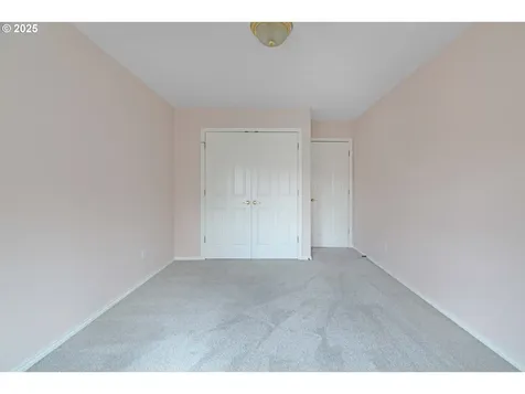 10541 SW Naeve Street Portland OR 97224