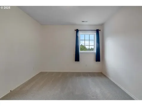 10541 SW Naeve Street Portland OR 97224