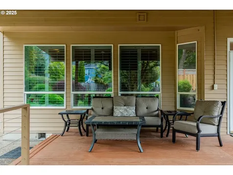 10541 SW Naeve Street Portland OR 97224