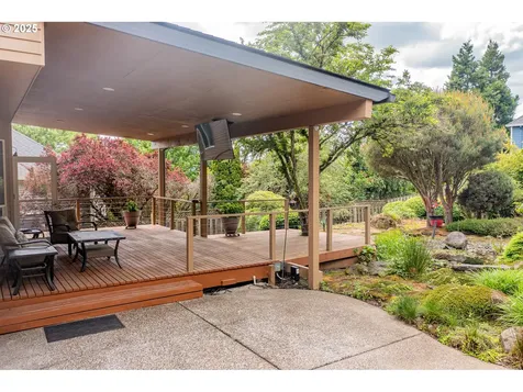 10541 SW Naeve Street Portland OR 97224