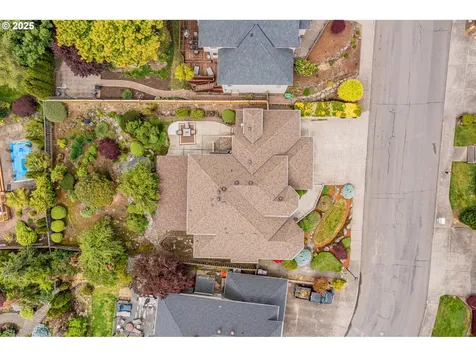 10541 SW Naeve Street Portland OR 97224
