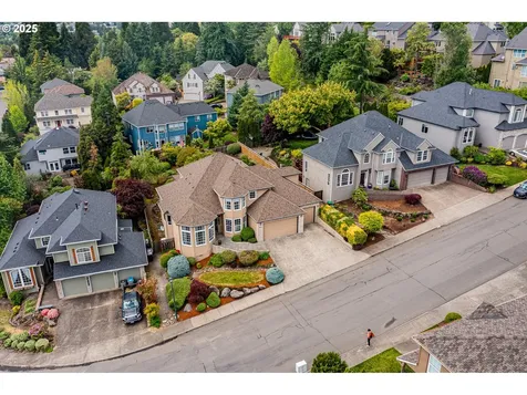 10541 SW Naeve Street Portland OR 97224
