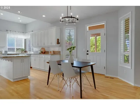 10541 SW Naeve Street Portland OR 97224