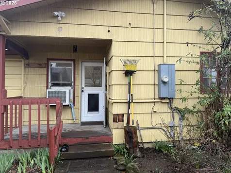 7205 N Greenwich Avenue Portland OR 97217