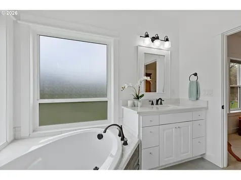 29315 NE Putnam Road Newberg OR 97132