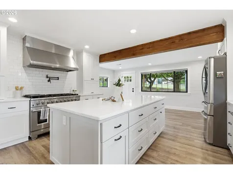 5801 NE Abbey Road Carlton OR 97111