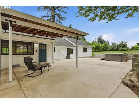 5801 NE Abbey Road Carlton OR 97111