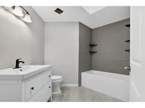 8250 SW Colony Creek Court Portland OR 97224