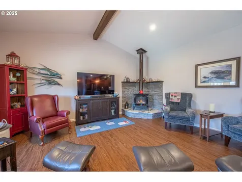 2686 Cedar Loop Drive Bandon OR 97411