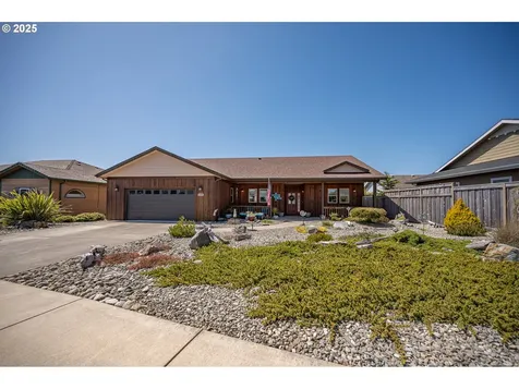 2686 Cedar Loop Drive Bandon OR 97411