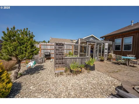 2686 Cedar Loop Drive Bandon OR 97411