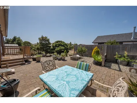 2686 Cedar Loop Drive Bandon OR 97411