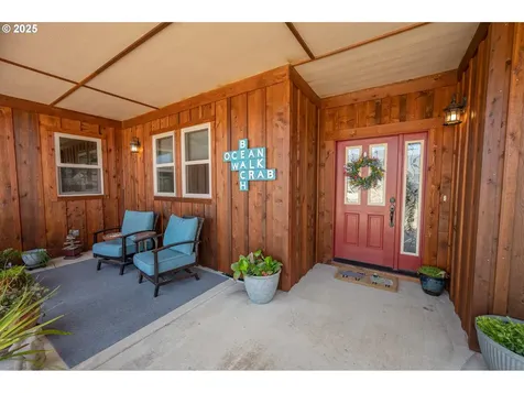 2686 Cedar Loop Drive Bandon OR 97411