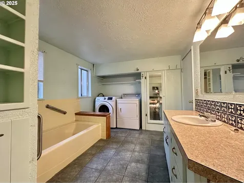 424 Douglas Fir Goldendale WA 98620
