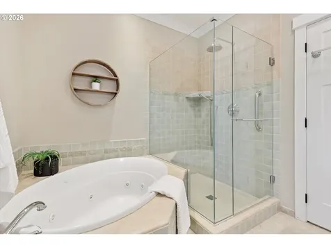 135 Middlecrest Road Lake Oswego OR 97034