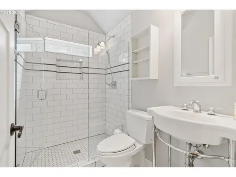 135 Middlecrest Road Lake Oswego OR 97034