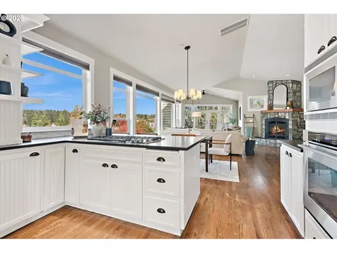 135 Middlecrest Road Lake Oswego OR 97034