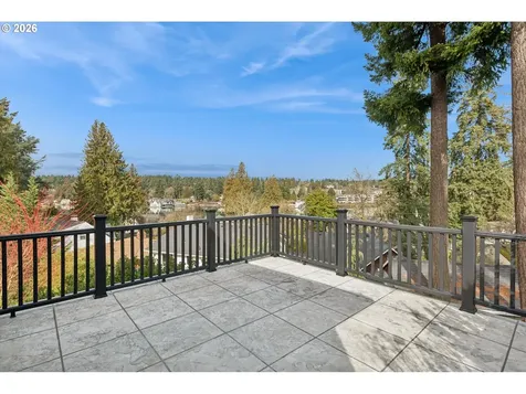 135 Middlecrest Road Lake Oswego OR 97034