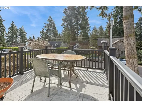 135 Middlecrest Road Lake Oswego OR 97034