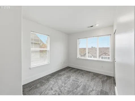 724 NW 118th Avenue Portland OR 97229