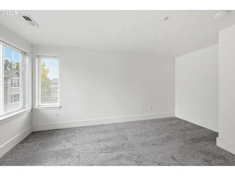 724 NW 118th Avenue Portland OR 97229