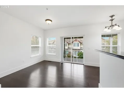 724 NW 118th Avenue Portland OR 97229