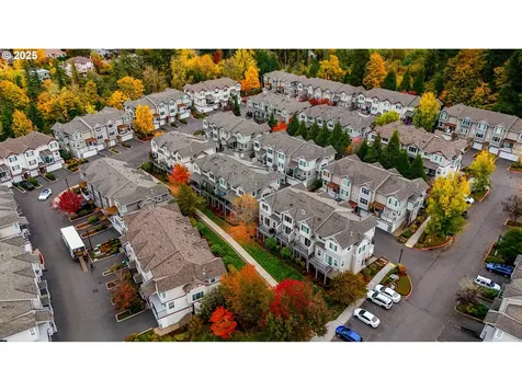724 NW 118th Avenue Portland OR 97229