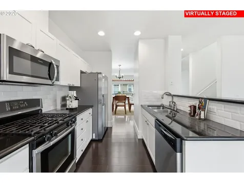 724 NW 118th Avenue Portland OR 97229