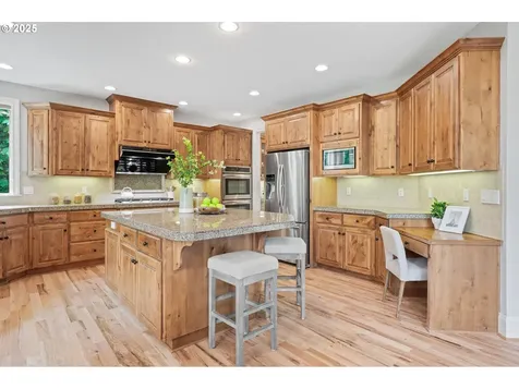 11390 NW Valros Lane Portland OR 97229
