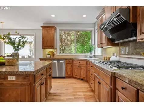 11390 NW Valros Lane Portland OR 97229