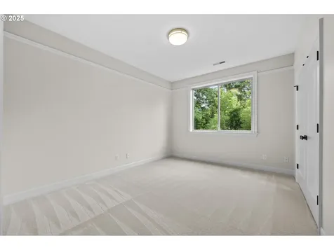 11390 NW Valros Lane Portland OR 97229