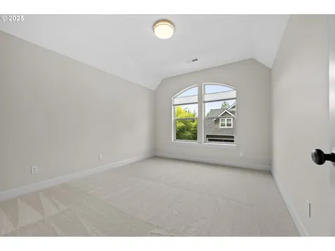 11390 NW Valros Lane Portland OR 97229