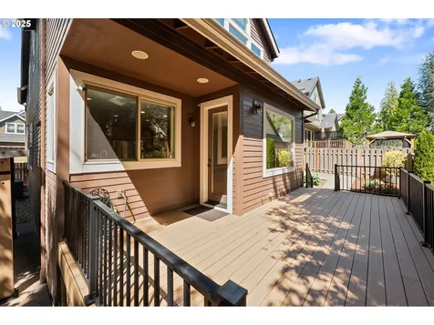 11390 NW Valros Lane Portland OR 97229