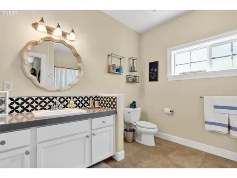 16710 S Kraeft Road Oregon City OR 97045