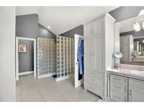 16710 S Kraeft Road Oregon City OR 97045