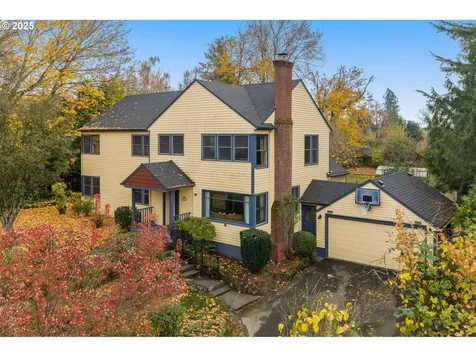 5960 SW Brugger Street Portland OR 97219