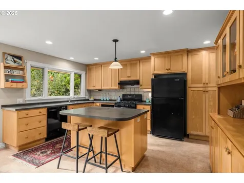 5960 SW Brugger Street Portland OR 97219