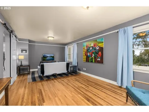 5960 SW Brugger Street Portland OR 97219