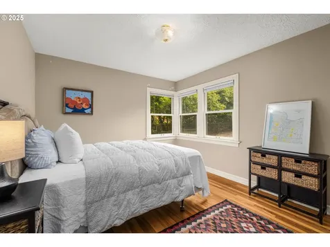 5960 SW Brugger Street Portland OR 97219