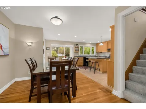 5960 SW Brugger Street Portland OR 97219