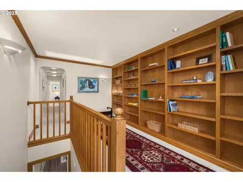 5960 SW Brugger Street Portland OR 97219