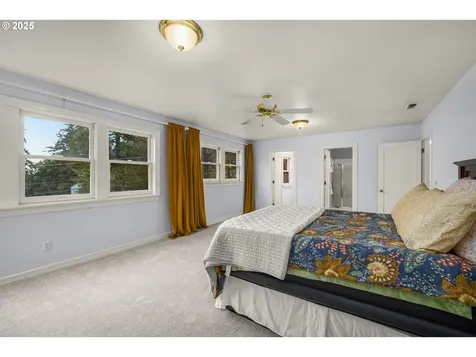 5960 SW Brugger Street Portland OR 97219