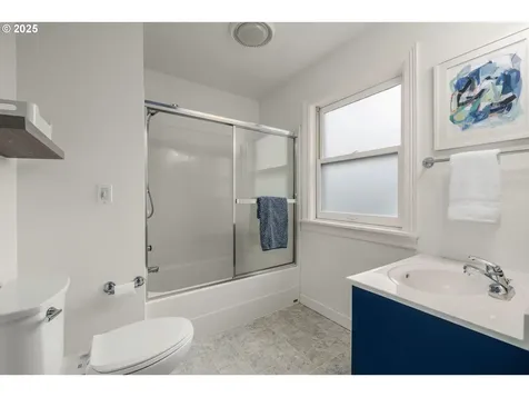 5960 SW Brugger Street Portland OR 97219