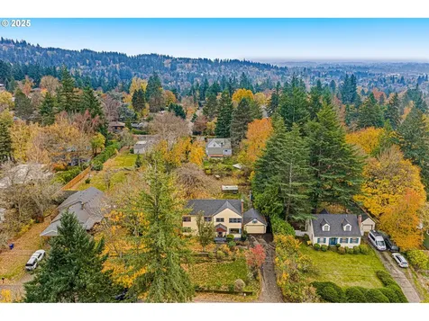5960 SW Brugger Street Portland OR 97219