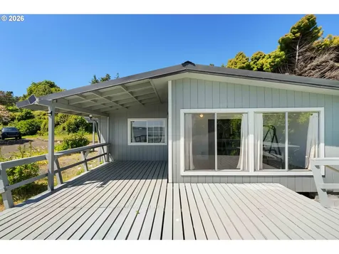 93712 Mallard Lane North Bend OR 97459