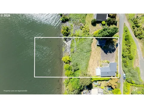 93712 Mallard Lane North Bend OR 97459